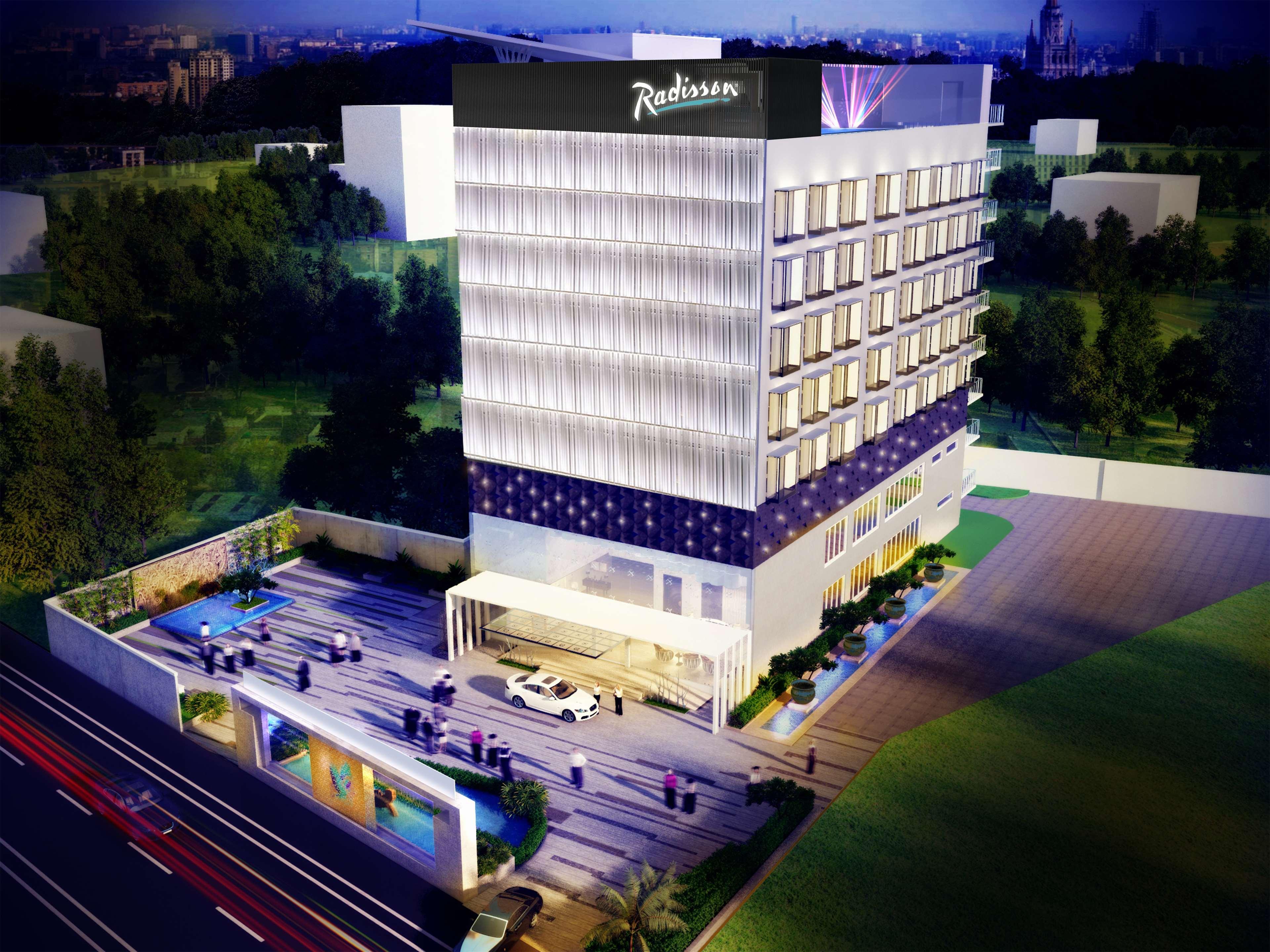 Radisson Lucknow City Center Hotel Exterior photo